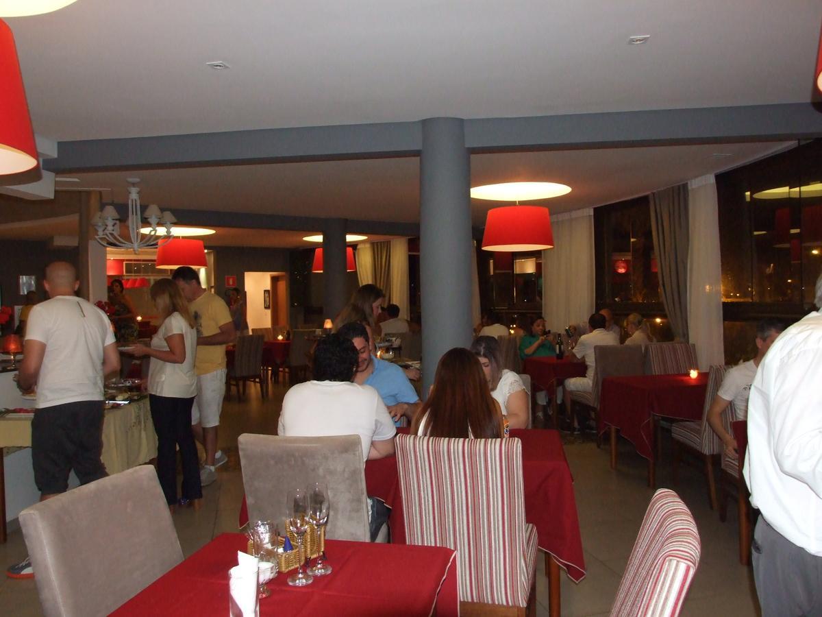 Vivas E Casa 3*